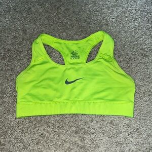 Nike xs sports bra